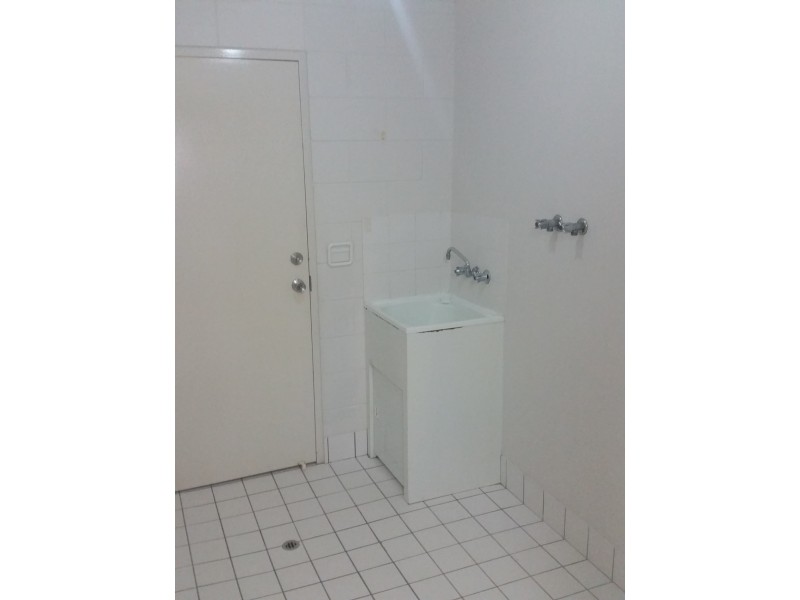 2/307 Pinnacle Dr, Rasmussen QLD 4815