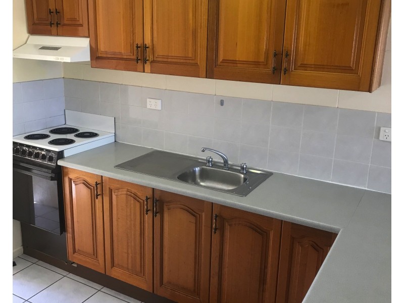 2/35 Granville St, Pimlico QLD 4812