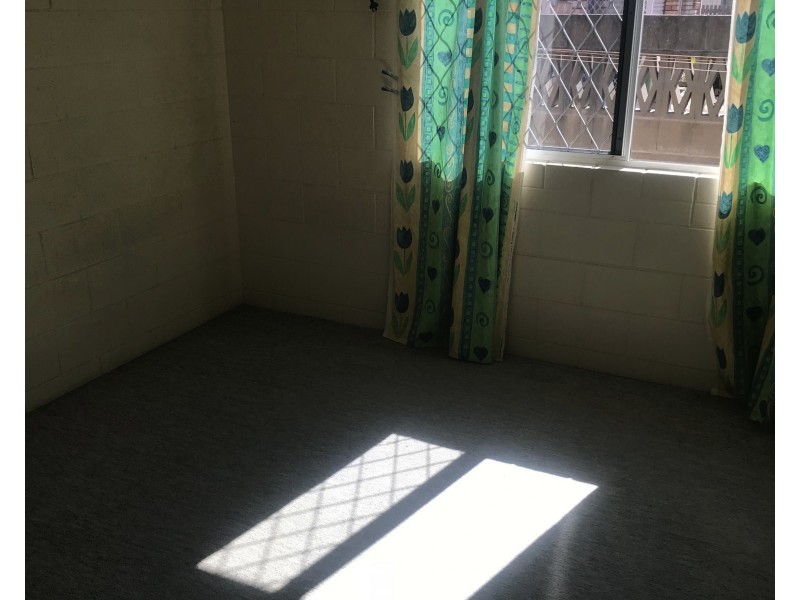 2/35 Granville St, Pimlico QLD 4812