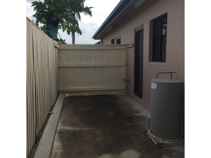 2/5 Forrest St, Rosslea QLD 4812