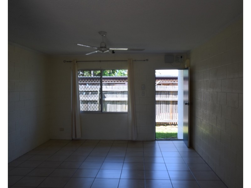 4/7 Mcintosh St, Hermit Park QLD 4812