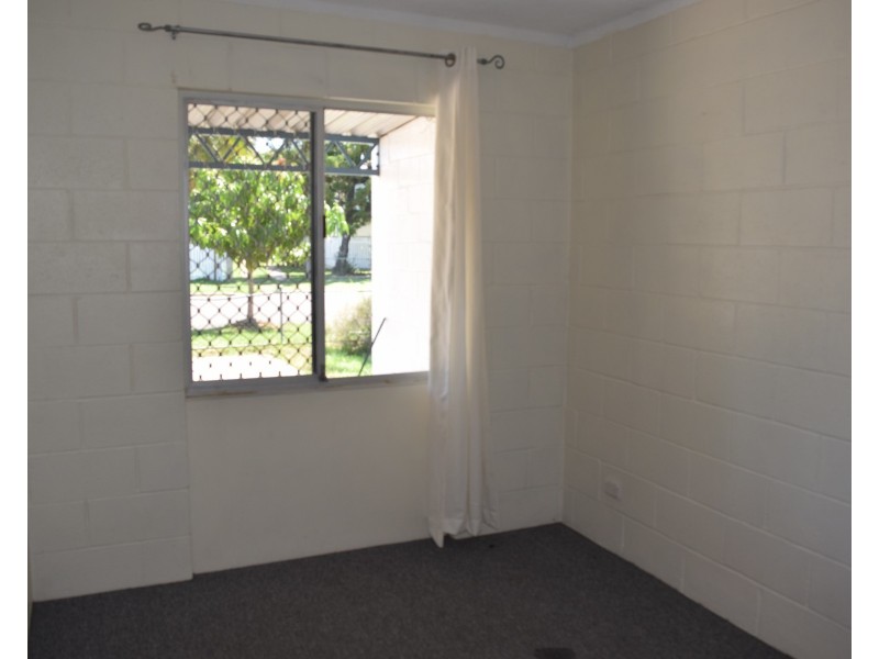 4/7 Mcintosh St, Hermit Park QLD 4812