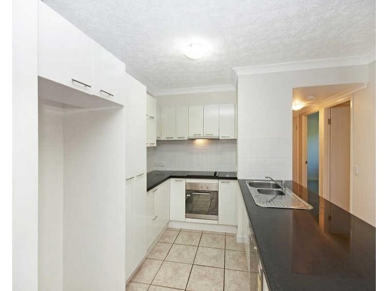 100 Ninth Avenue, Railway Estate QLD 4810