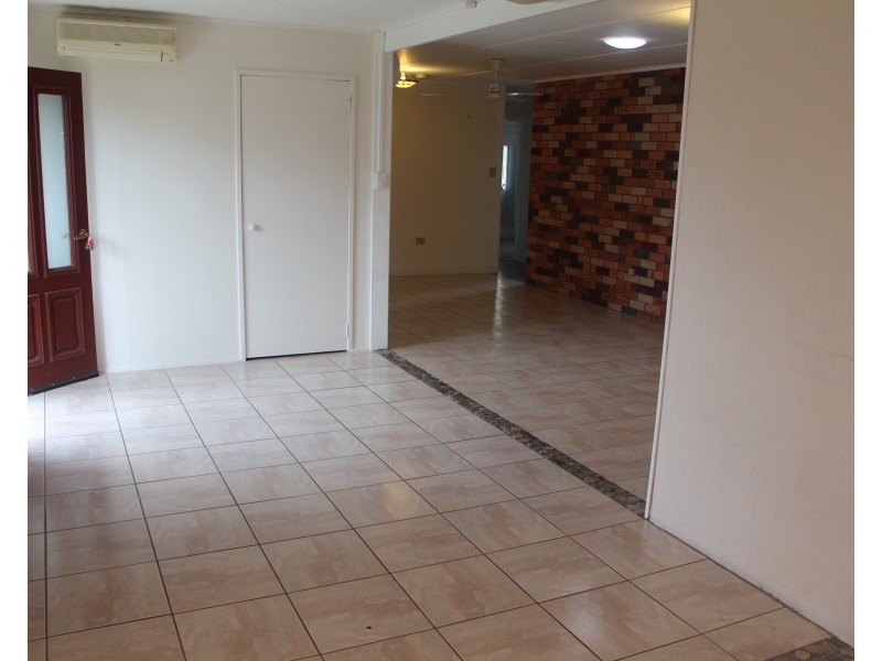 14 Woodlea Ct, Kelso QLD 4815