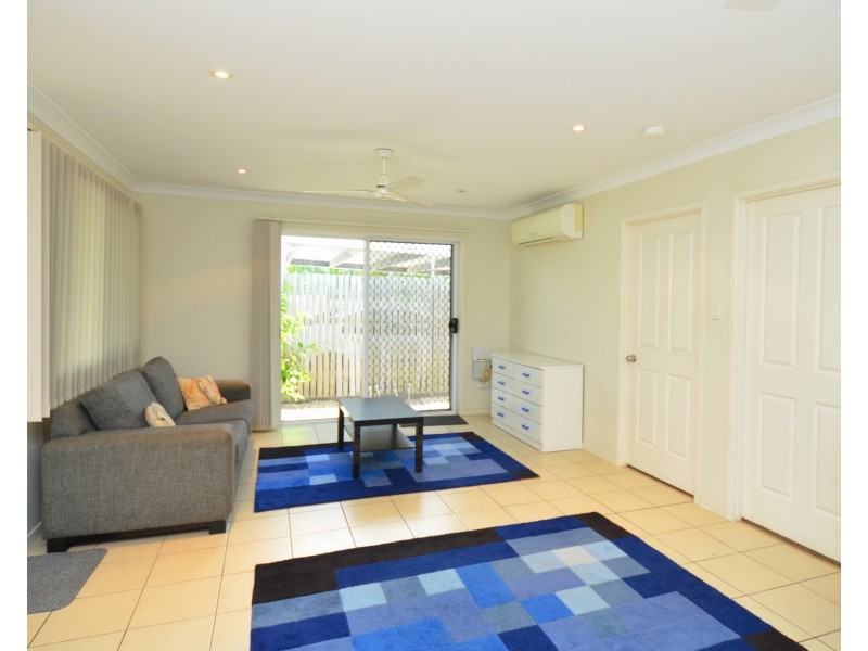 3/17 Leigh St, West End QLD 4810