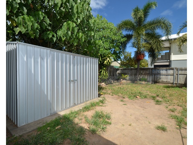 3/17 Leigh St, West End QLD 4810
