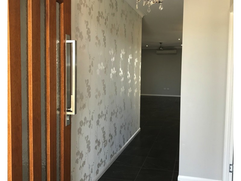 8 Goldfish Ct, Burdell QLD 4818