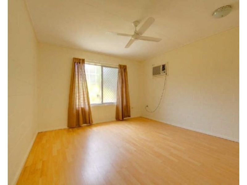 2/8 Bent St, Mundingburra QLD 4812