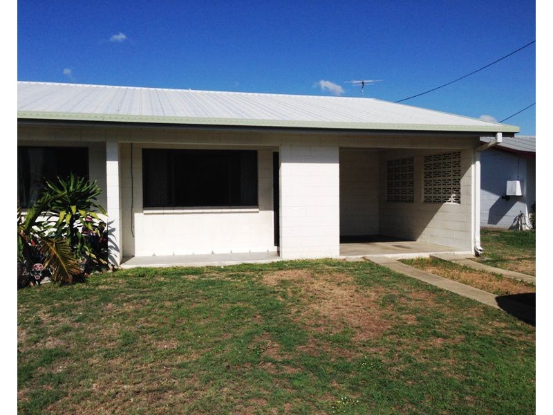 2/223 Pinnacle Drive, Rasmussen QLD 4815