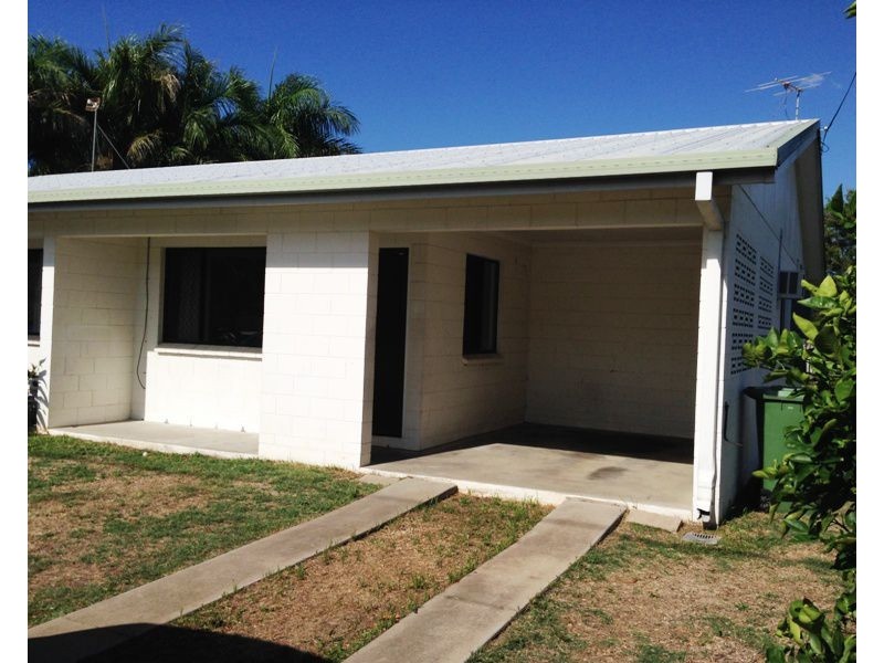 2/223 Pinnacle Drive, Rasmussen QLD 4815