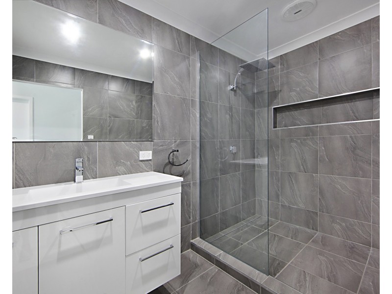 19 Farrell St, Kirwan QLD 4817