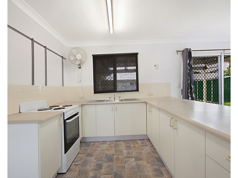 13A Tuffley Street, West End QLD 4810