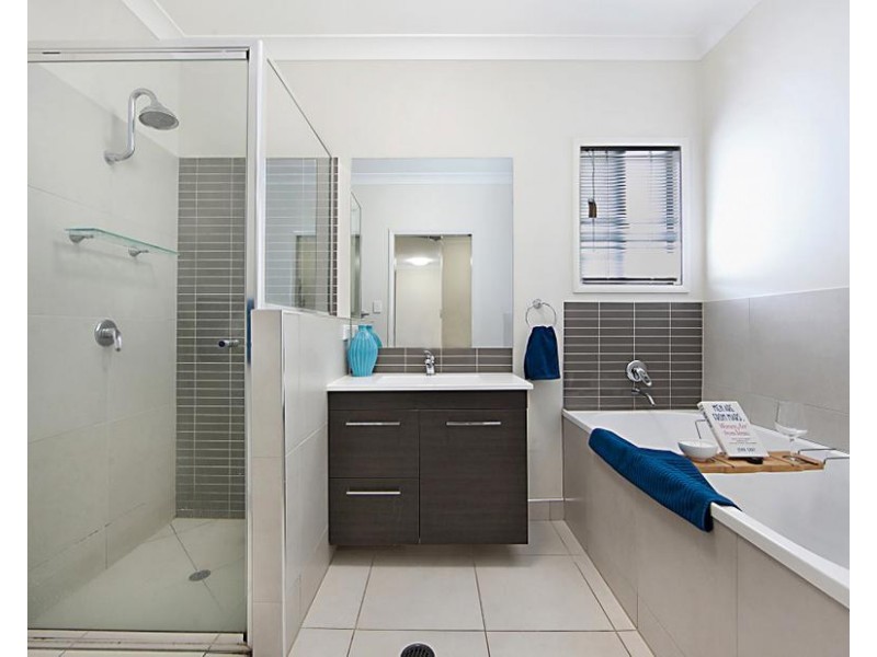 4 Ellendale Street, Mount Low QLD 4818