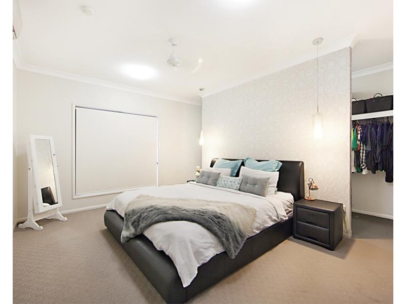 4 Ellendale Street, Mount Low QLD 4818