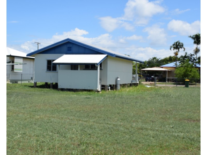 4 Sunderland St, Garbutt QLD 4814
