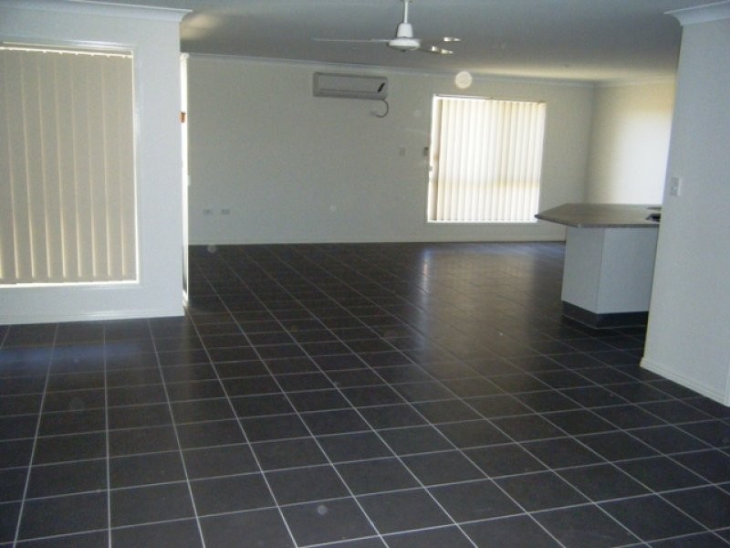 13 Halloran Court, Thabeban QLD 4670