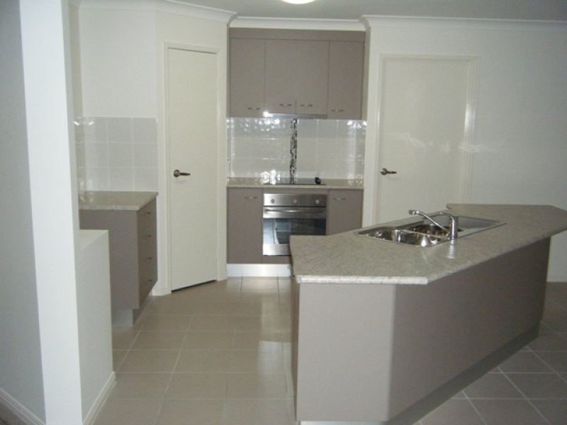 30 Dawson Avenue, Thabeban QLD 4670