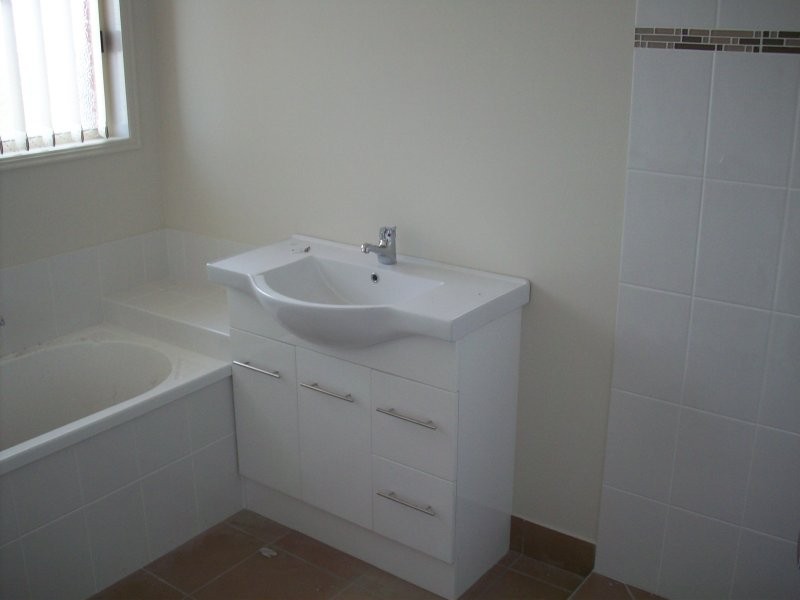 3 Sams Place, Coral Cove QLD 4670