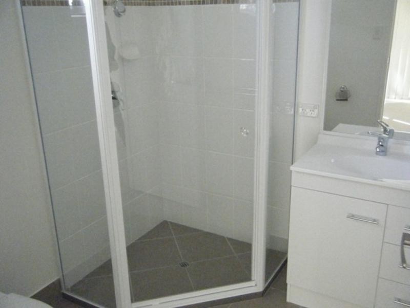 37 searle street, Thabeban QLD 4670