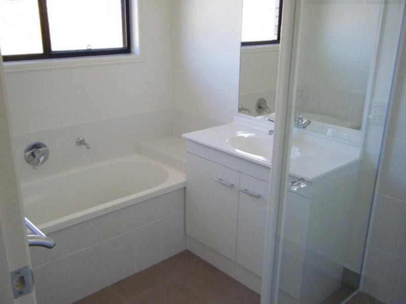 37 searle street, Thabeban QLD 4670