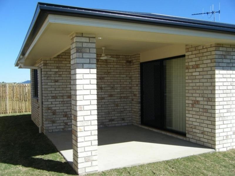 37 searle street, Thabeban QLD 4670