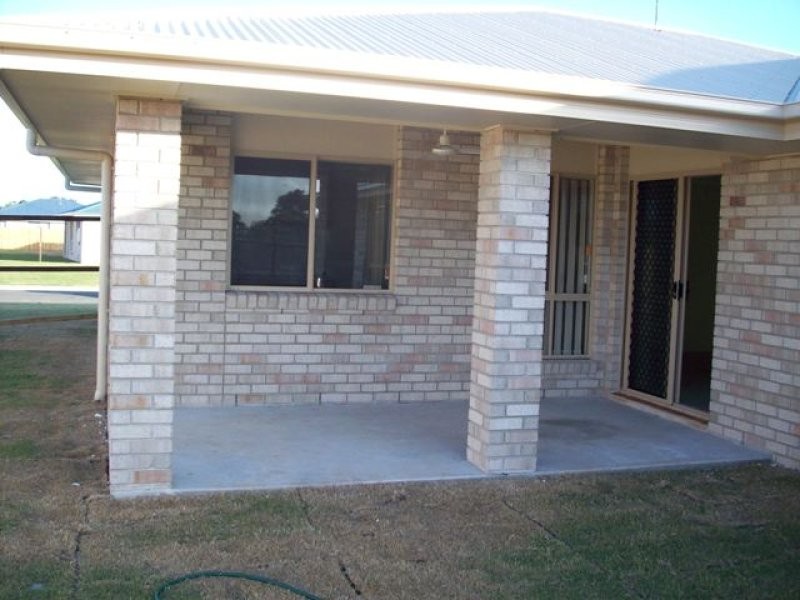 9 Blake Court, Thabeban QLD 4670