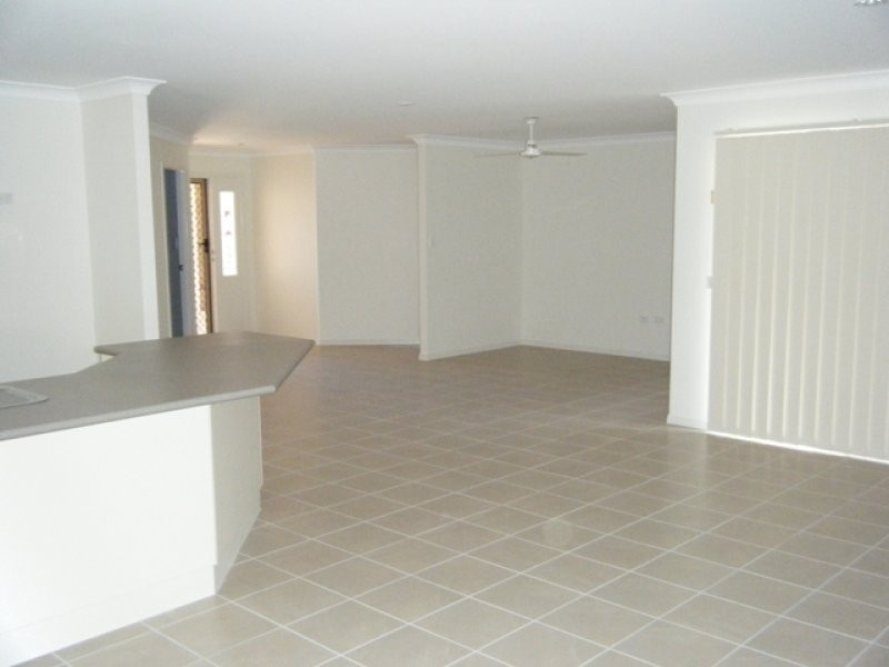 9 Blake Close, Coral Cove QLD 4670