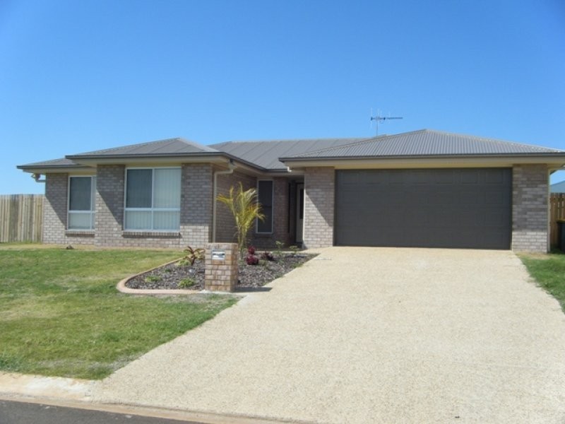 3 Toppers Drive, Coral Cove QLD 4670