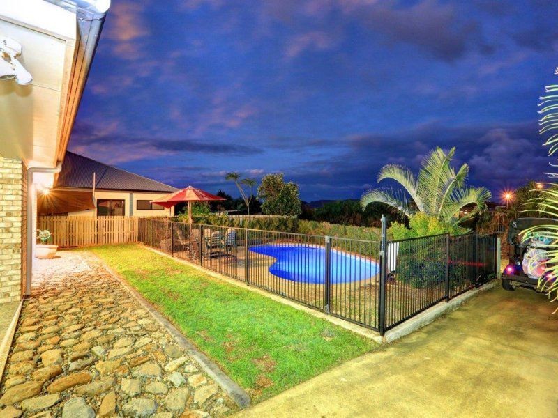 5 tulipwood place, Coral Cove QLD 4670