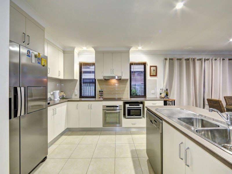 5 tulipwood place, Coral Cove QLD 4670