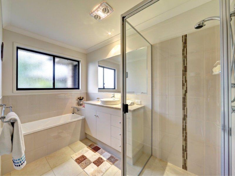 5 tulipwood place, Coral Cove QLD 4670