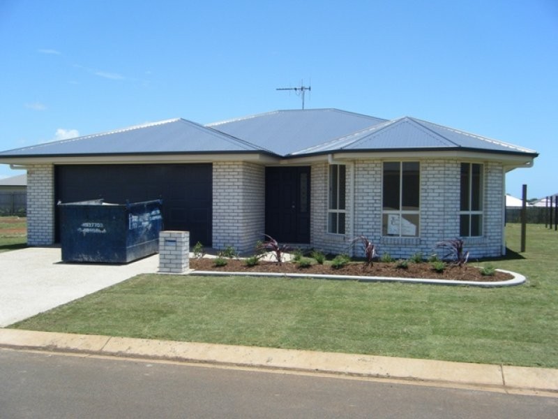6 Toppers Drive, Coral Cove QLD 4670