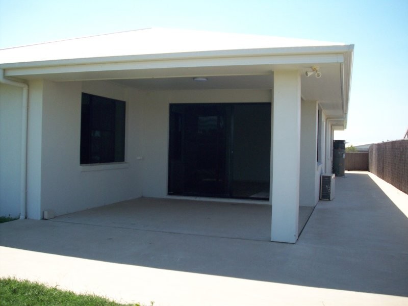 3 tuckeroo place, Coral Cove QLD 4670