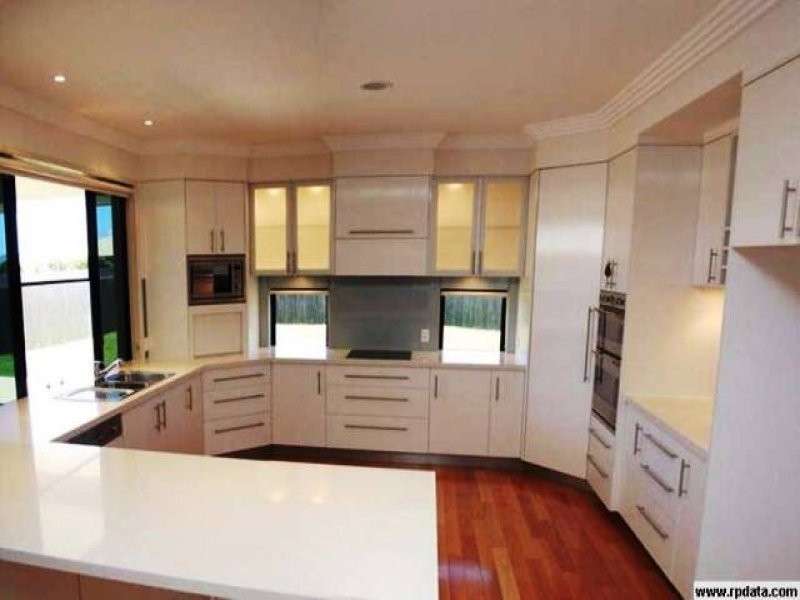 3 tuckeroo place, Coral Cove QLD 4670