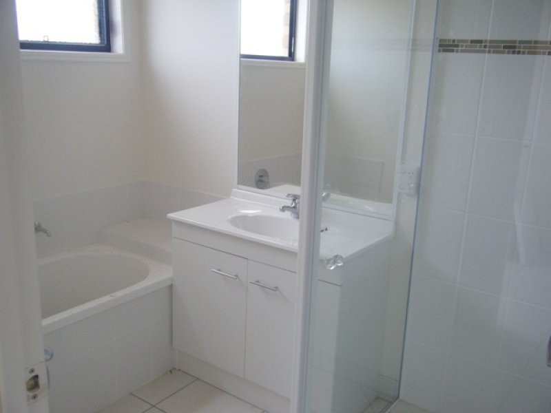 10 darby street, Branyan QLD 4670