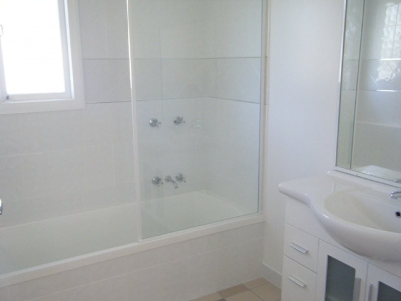 3 spence street, Svensson Heights QLD 4670