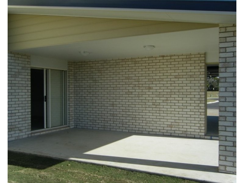 100 Fairway Drive, Bargara QLD 4670