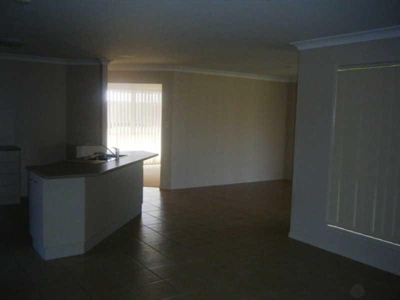 6 Hopton Place, Bundaberg North QLD 4670