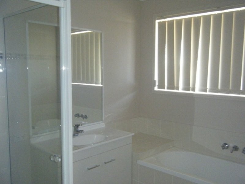 6 Hopton Place, Bundaberg North QLD 4670