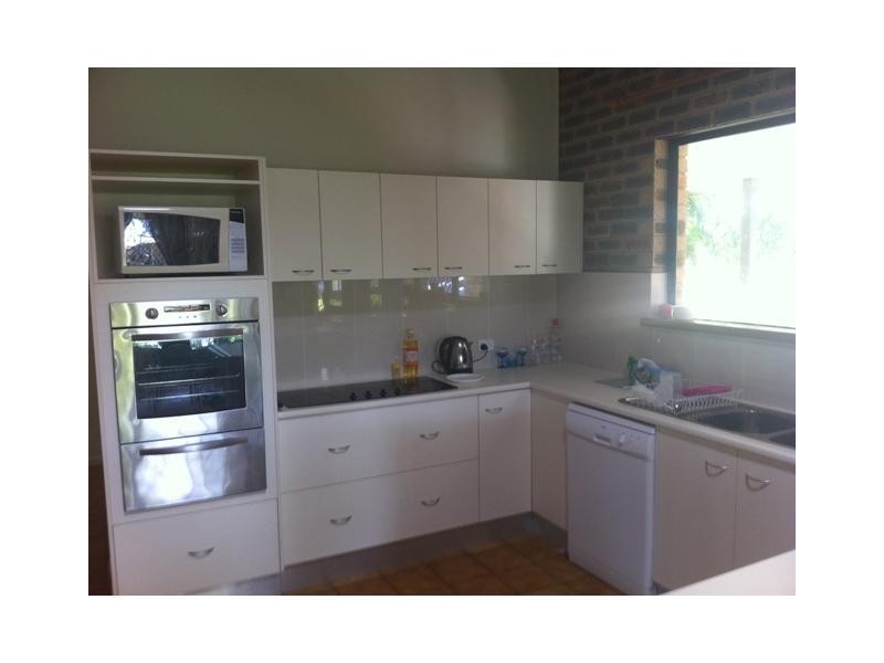 Avenell Heights QLD 4670