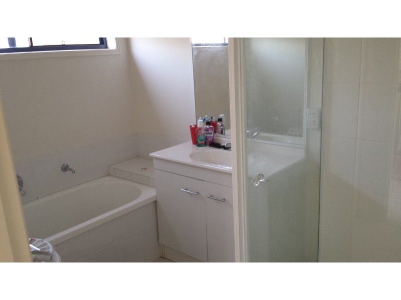 10 Darby St, Branyan QLD 4670