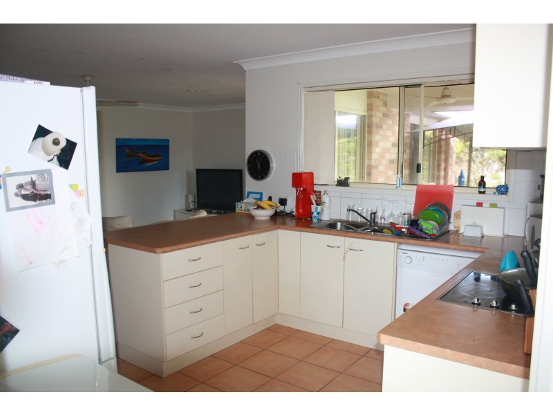 1 Pinnacle Ct, Avoca QLD 4670