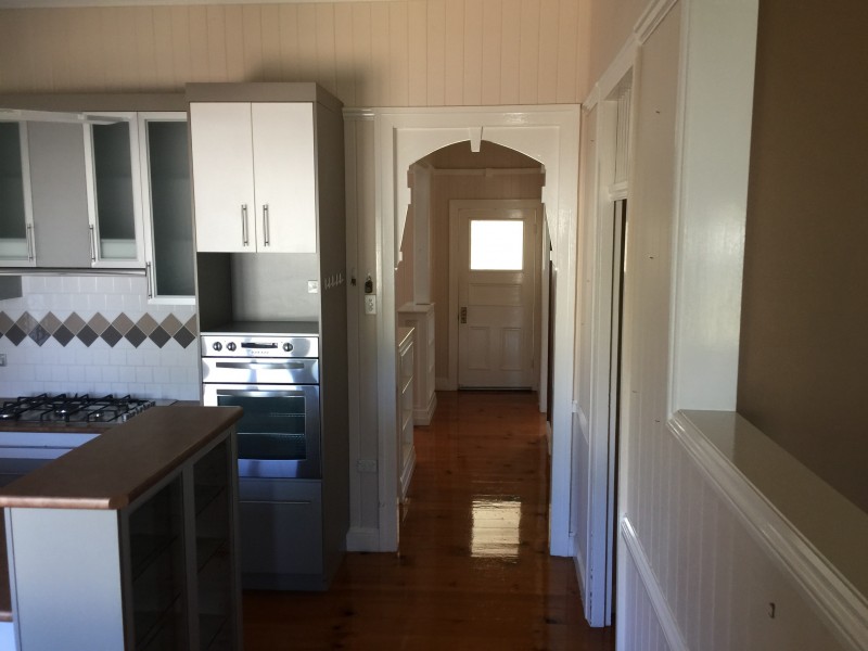 92 Lamb St, Walkervale QLD 4670