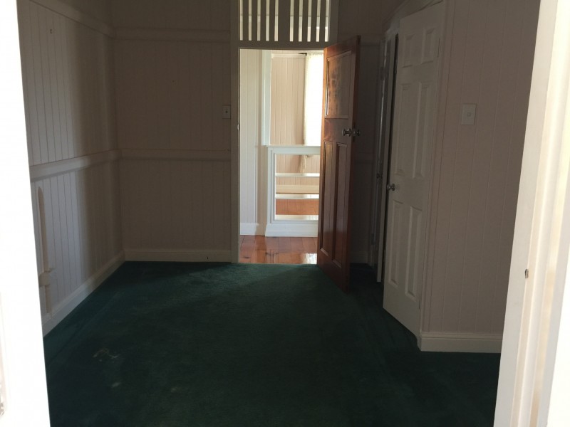 92 Lamb St, Walkervale QLD 4670