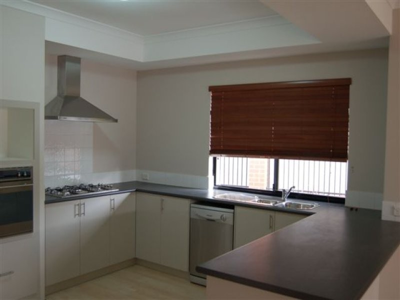 20 Wambiri Close, South Lake WA 6164