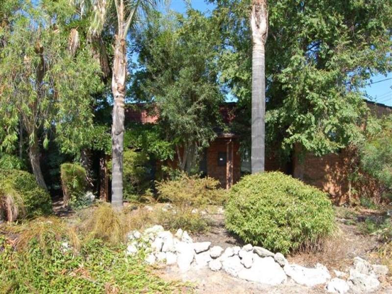 2 Dobie Court, Bull Creek WA 6149