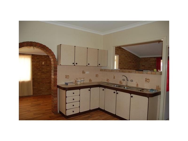 121 Victoria Road, Wattle Grove WA 6107