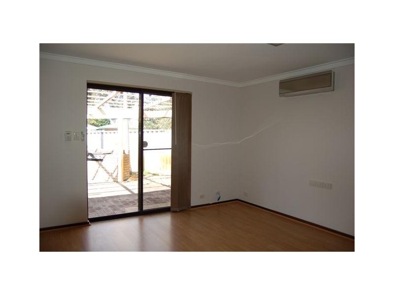 8 Keith Road, Rossmoyne WA 6148