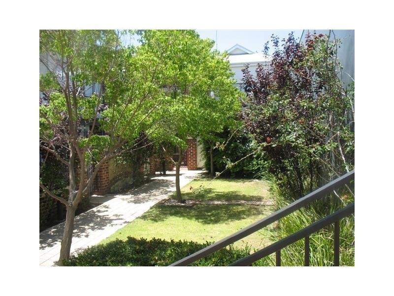 2/117 Lake Street, Northbridge WA 6003