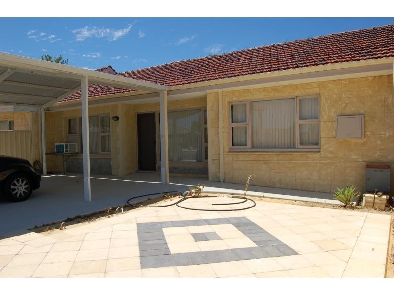 2/274 Flinders Street, Nollamara WA 6061
